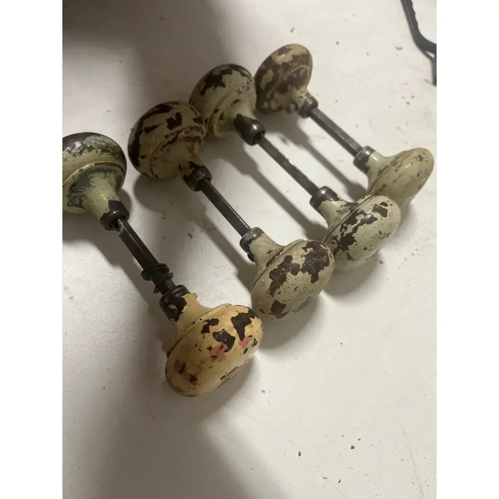 Antique Vintage Set Of 4 Metal Door Knobs Farmhouse Rustic White Decor